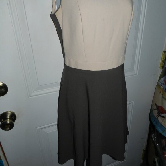 Elisabetta Franchi A-Line Shift Midi Dress Cream/Gray EU 40 🆕⌚📦🏃💨🚚 - Picture 2 of 16